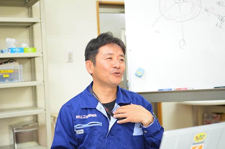 鈴木豊氏。大学卒業後、食品原料商社の営業として活躍。1997年より同社を立て直すために入社し、2007年より代表取締役に就任